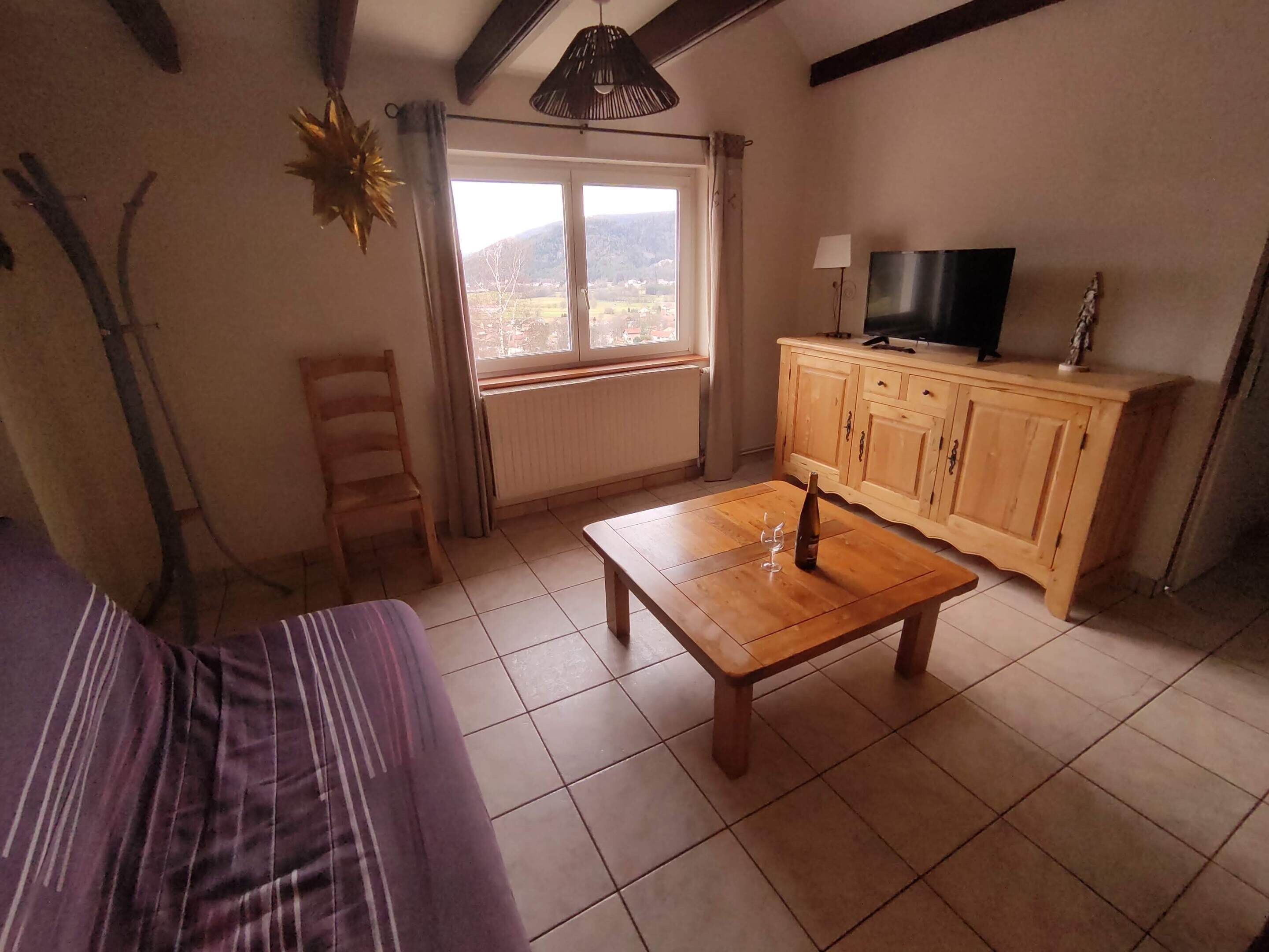 3 bedrooms, iron/ironing board, travel crib, WiFi (free)