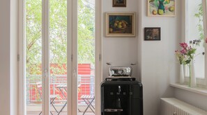 Interior - Plum Guide - Stilleben (Berlin)