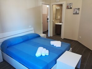 Desk - B&B Scilla Town (Scilla)