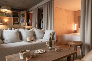 Triple Room | Living area