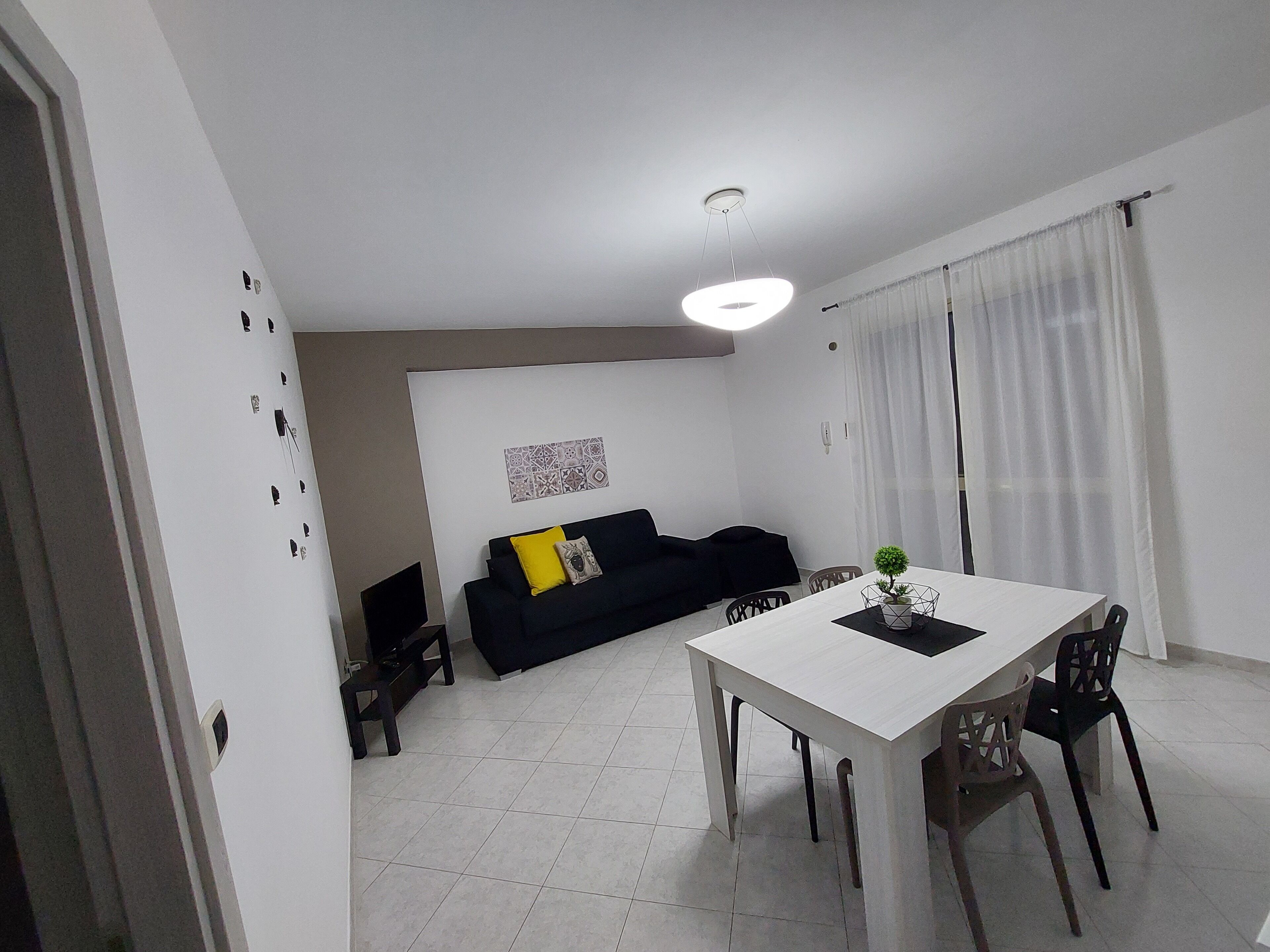 Fernseher, Tischfußball