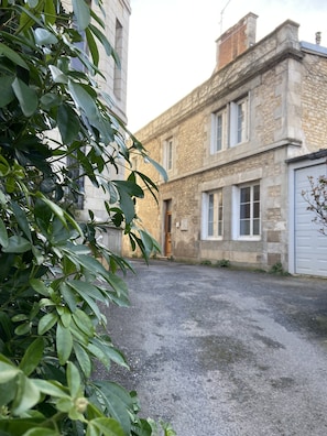 Enceinte de lâhĂ©bergement