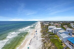 On the beach - Directly on the beach! Your 30A getaway! (Panama City Beach)