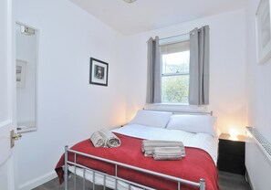 2 Schlafzimmer, Bügeleisen/Bügelbrett, Reisekinderbett, kostenloses WLAN