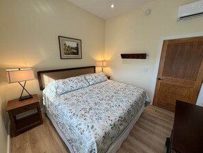 2 habitaciones, tabla de planchar con plancha, wifi y ropa de cama 