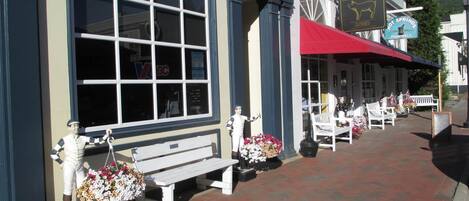 المنشأة من الخارج