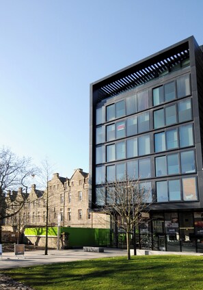 Exterior - Simpsons Loan [273] is a Stunning Quartermile 2 bedroom apartment with secure private parking (Edinburgh)