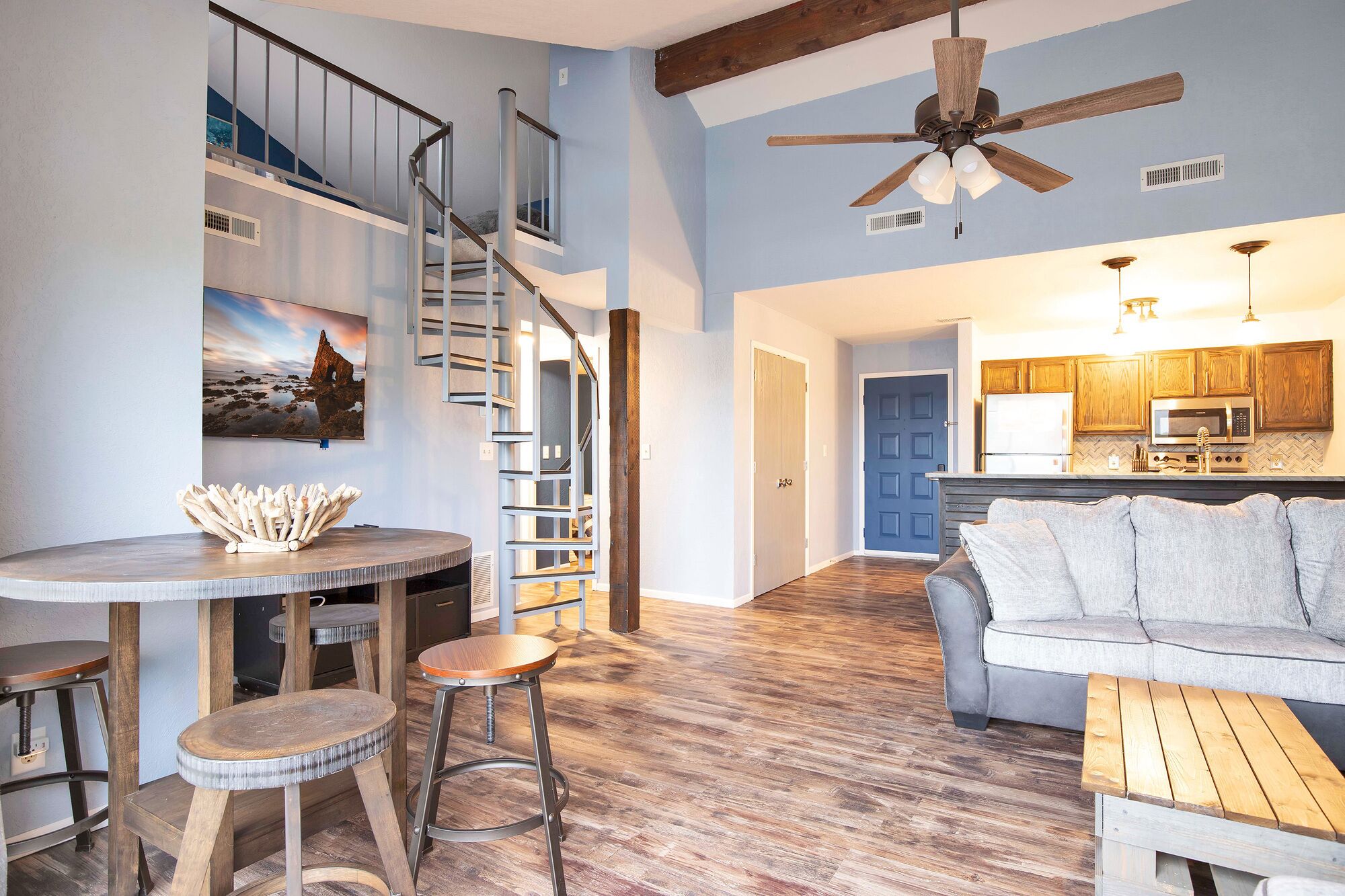 Completely Remodeled~Lake Front Condo~ Amazing Views~ Sleeps 8~New to Site