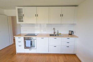 Refrigerador, horno, parrilla de estufa y lavavajillas