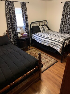 2 bedrooms, WiFi, bed sheets, wheelchair access