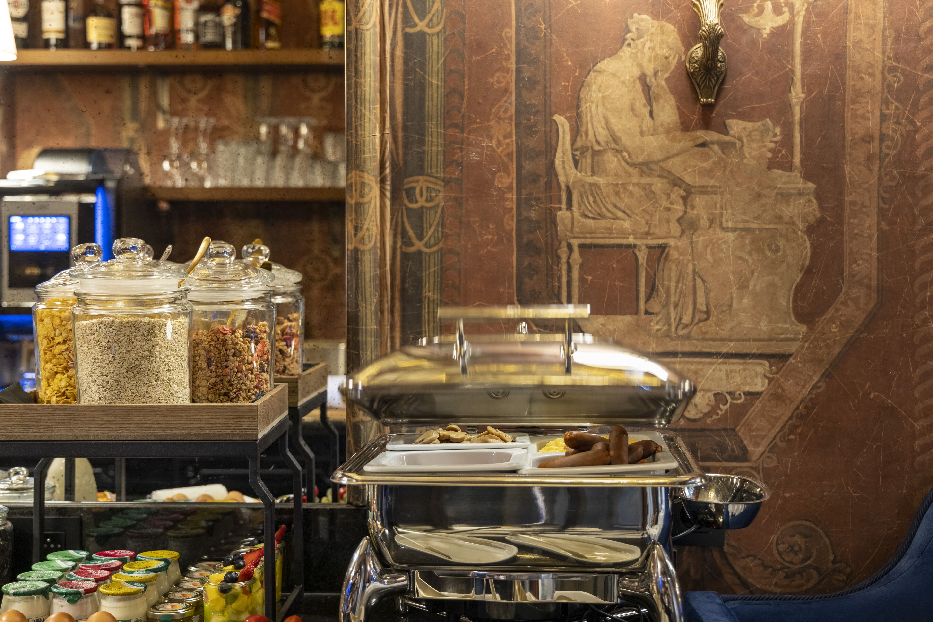 daily continental breakfast (eur 22 per person)