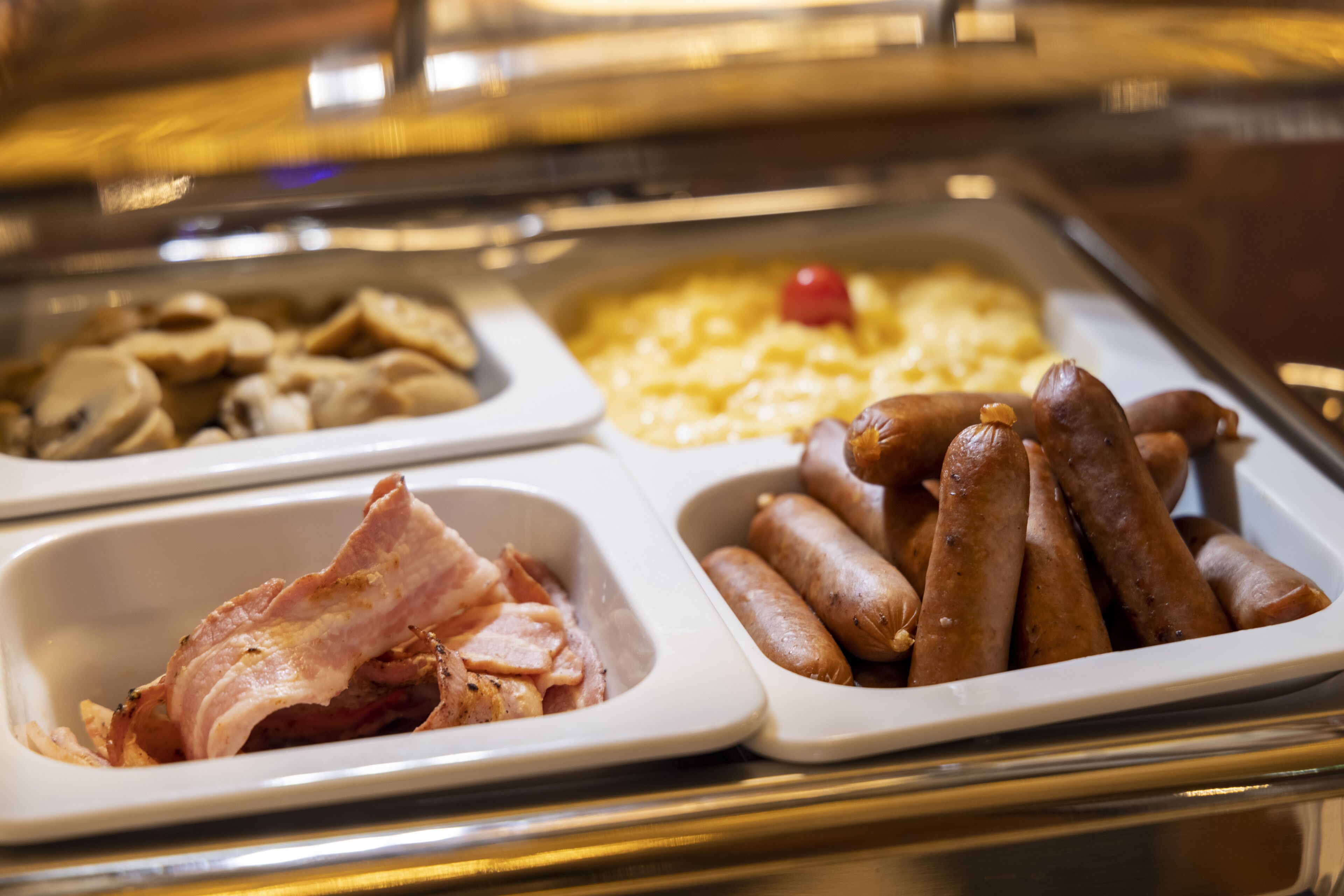 daily continental breakfast (eur 22 per person)