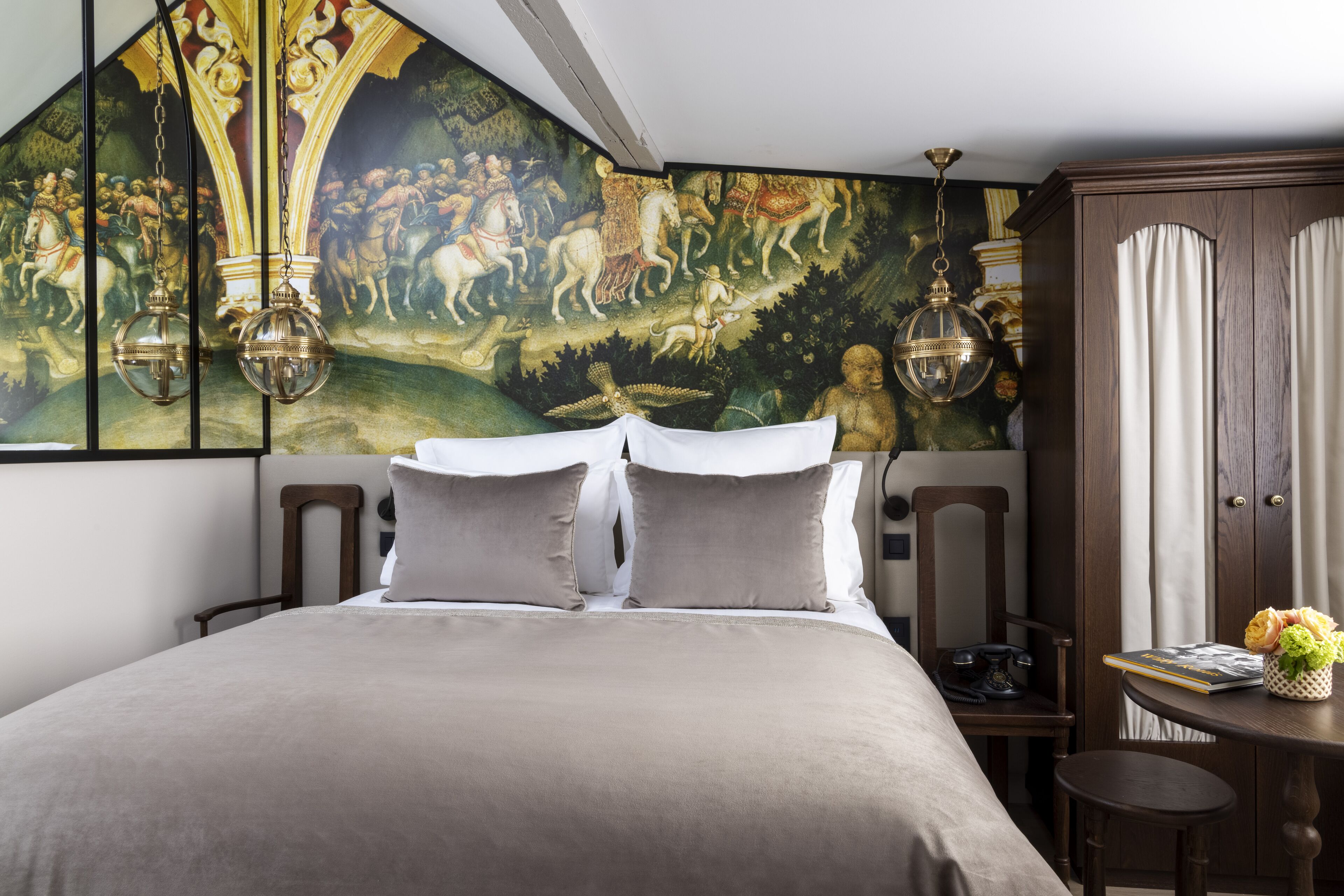 classic room, spa access | 1 bedroom, pillow-top beds, in-room safe, soundproofing