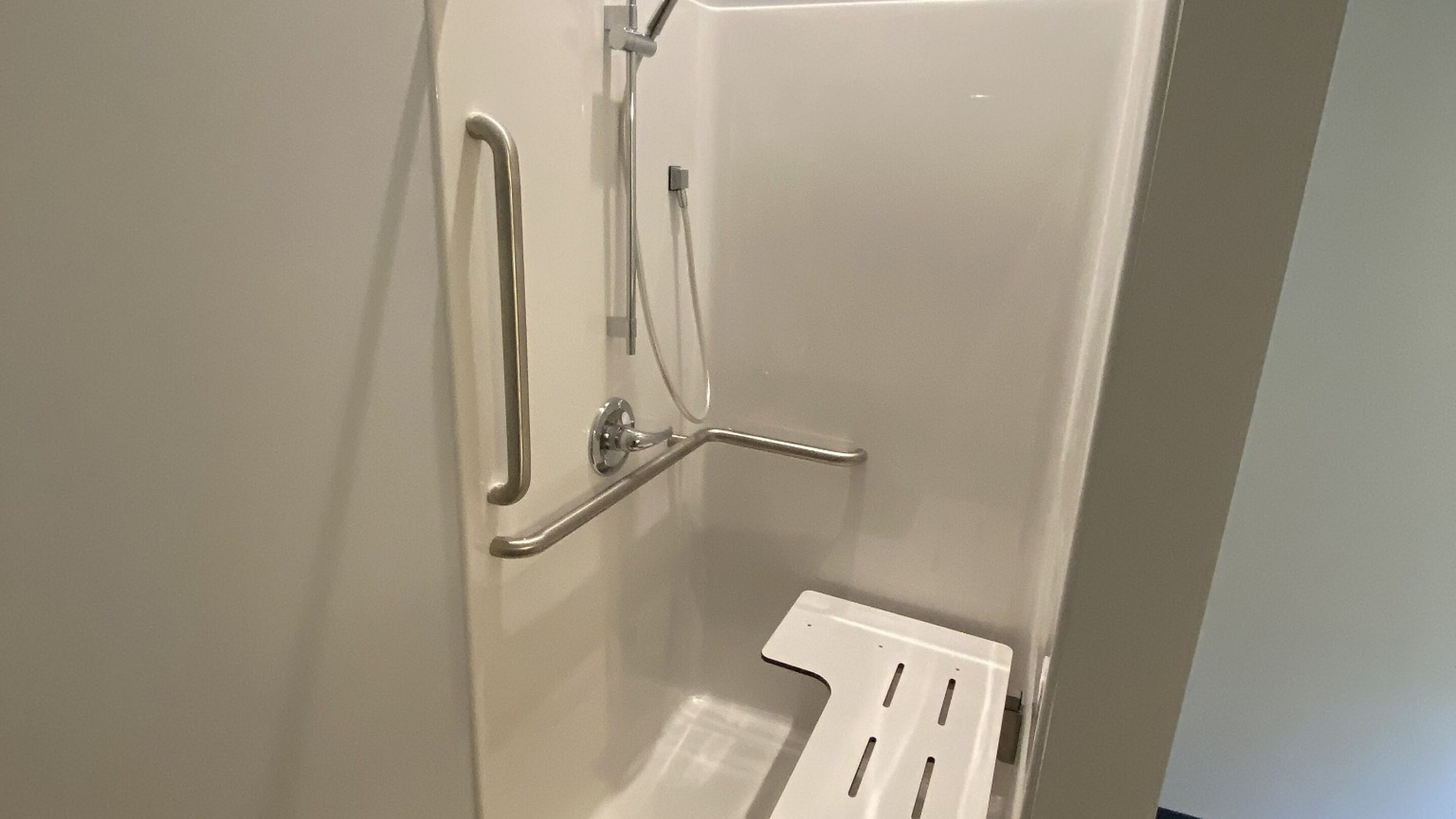 Douche, serviettes fournies