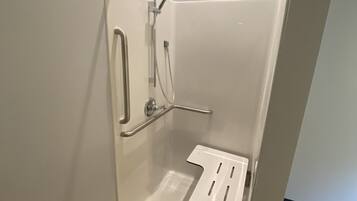 Douche, serviettes fournies