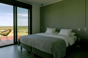 3 bedrooms, soundproofing, iron/ironing board, travel crib