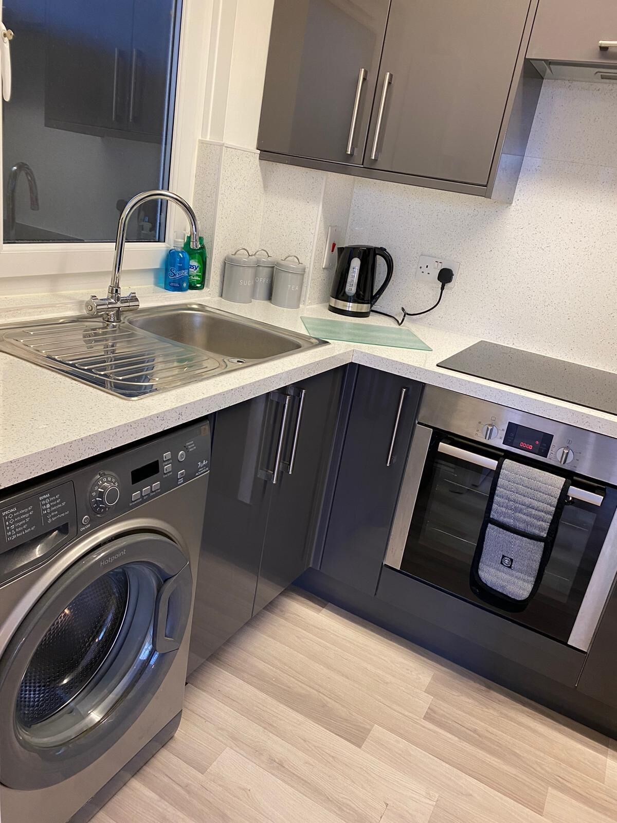 Penthouse Waterfront Apartment - St Neots