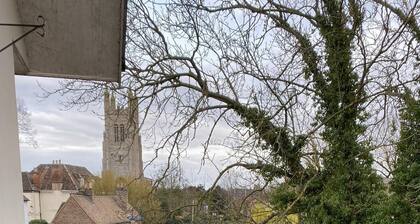 Penthouse Waterfront Apartment - St Neots
