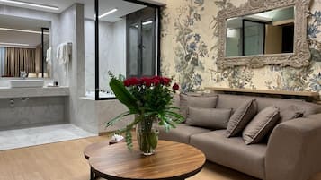 Deluxe suite | Lakens van Egyptisch katoen, luxe beddengoed, donzen dekbedden