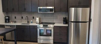 Modern State 210 Just Blocks Away From The Bay!