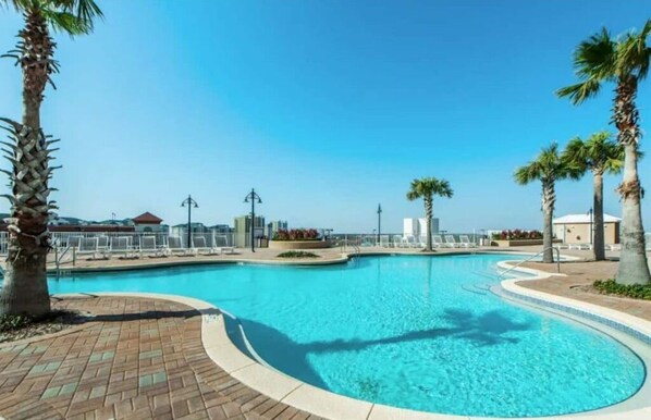 Outdoor pool, a heated pool