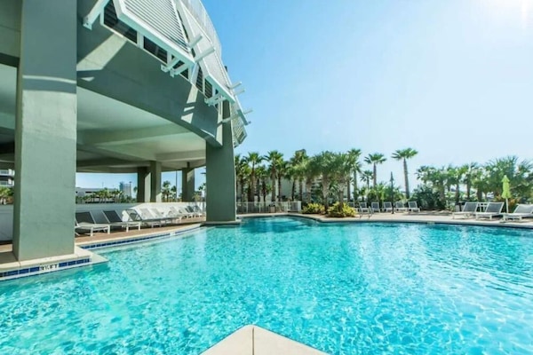 AuĂenpool, beheizter Pool