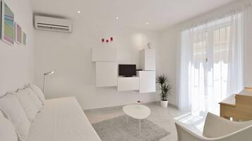 1 bedroom, iron/ironing board, bed sheets