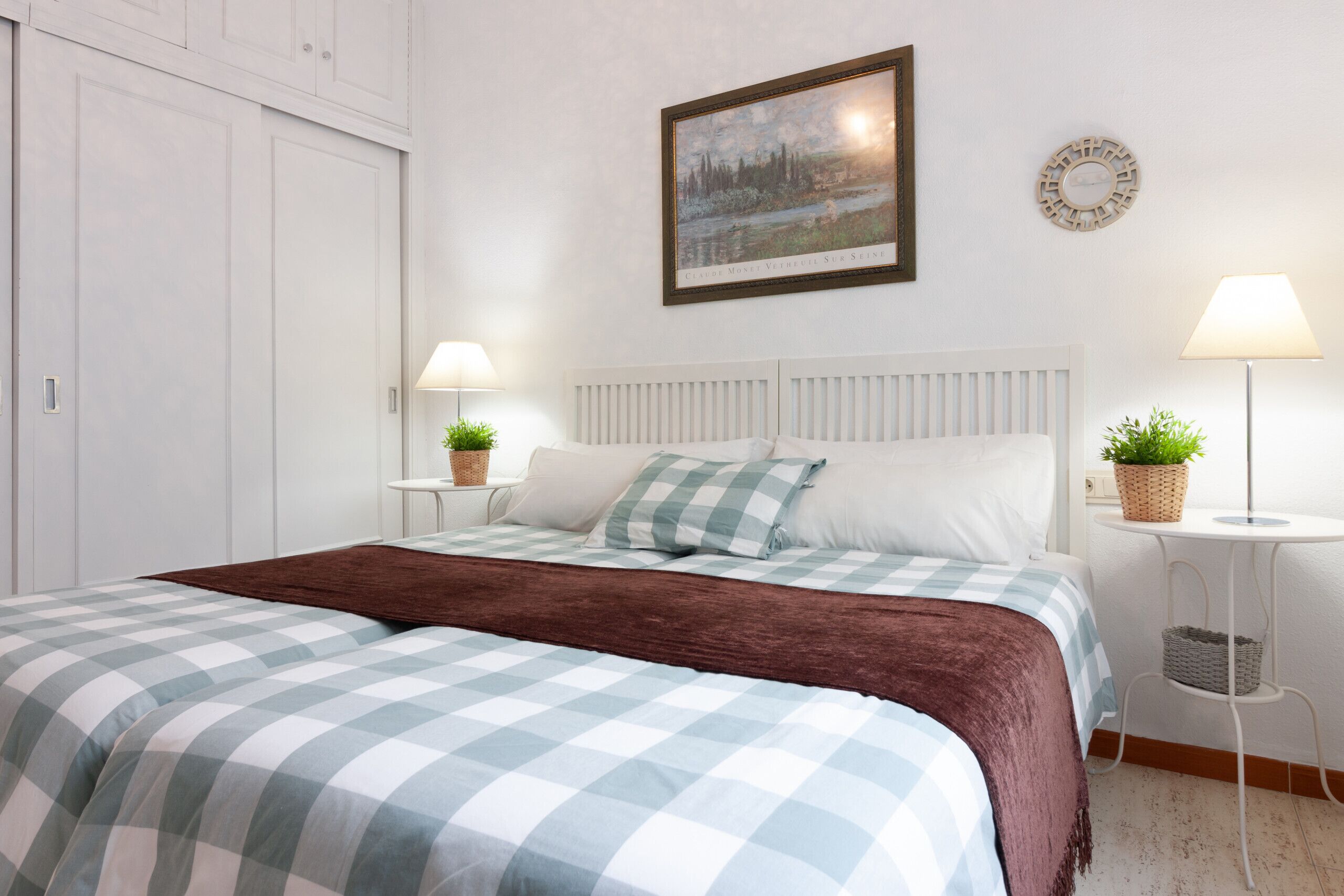 2 bedrooms, iron/ironing board, free WiFi, bed sheets