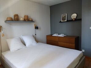 4 habitaciones, tabla de planchar con plancha y wifi gratis 