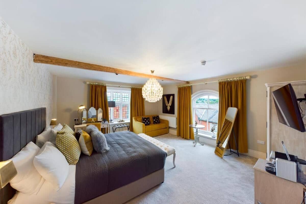 luxury room | 1 bedroom, in-room safe, soundproofing, iron/ironing board