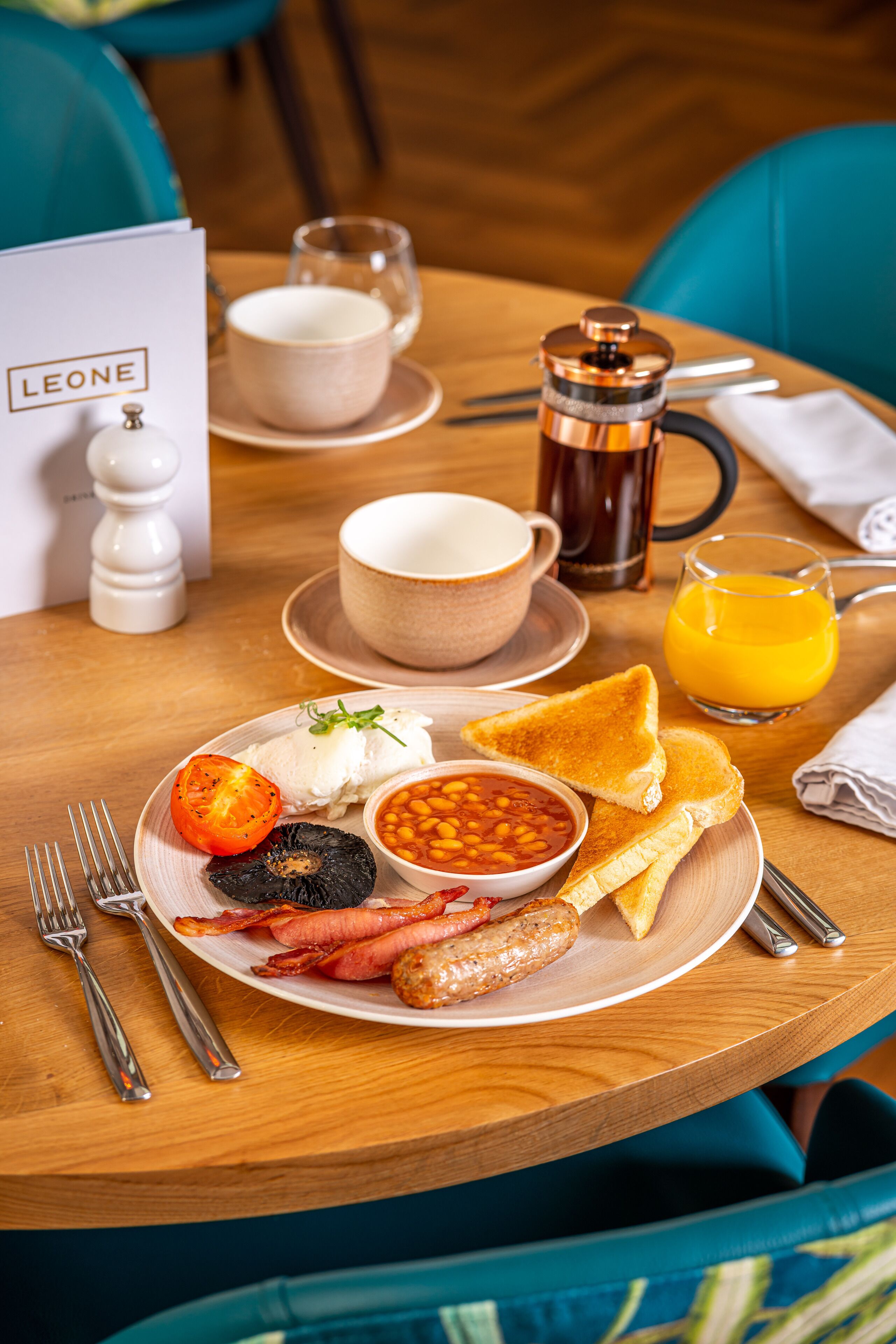 free daily cooked-to-order breakfast