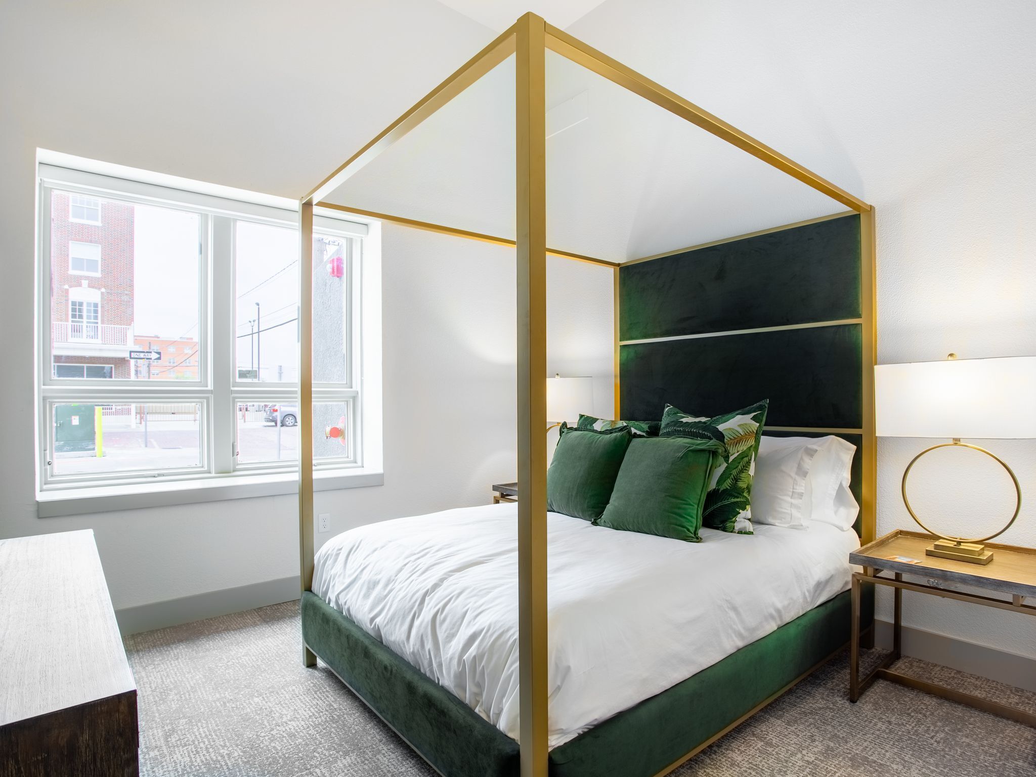 studio suite | iron/ironing board, free wifi, bed sheets