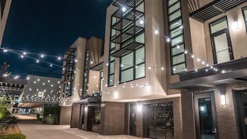 Luxury Loft | 1 bilik tidur, peralatan tempat tidur premium, peti besi dalam bilik