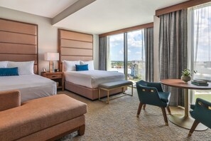 Habitación doble Deluxe | Ropa de cama de alta calidad y caja de seguridad en la habitación 