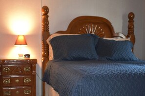 3 bedrooms, bed sheets