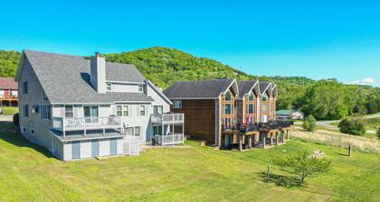 Sleep 11 comfortably, summer calendar booking fast! Walk to lake & marina!