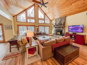 Smart TV, fireplace, DVD player