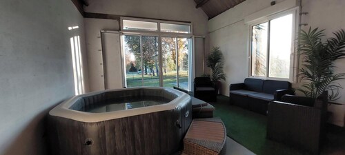 Villa Excalibur for 10 people, Brocéliande center Brittany.