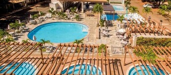 Apartamento de 2/4 no Resort Internacional