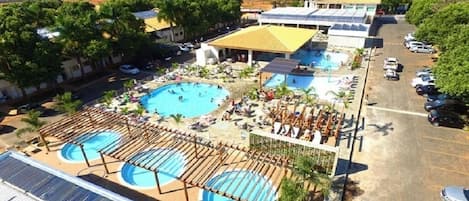 Piscine couverte, piscine chauffée