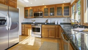 Unclassified image, 3 of 27, button - Mill Valley Chalet - Sunny & Private - Deck, Views, Putting Green, Trails, Tub (Mill Valley)