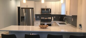 Kid-friendly Michiana cottage!  Summer dates open - including 4th of July!