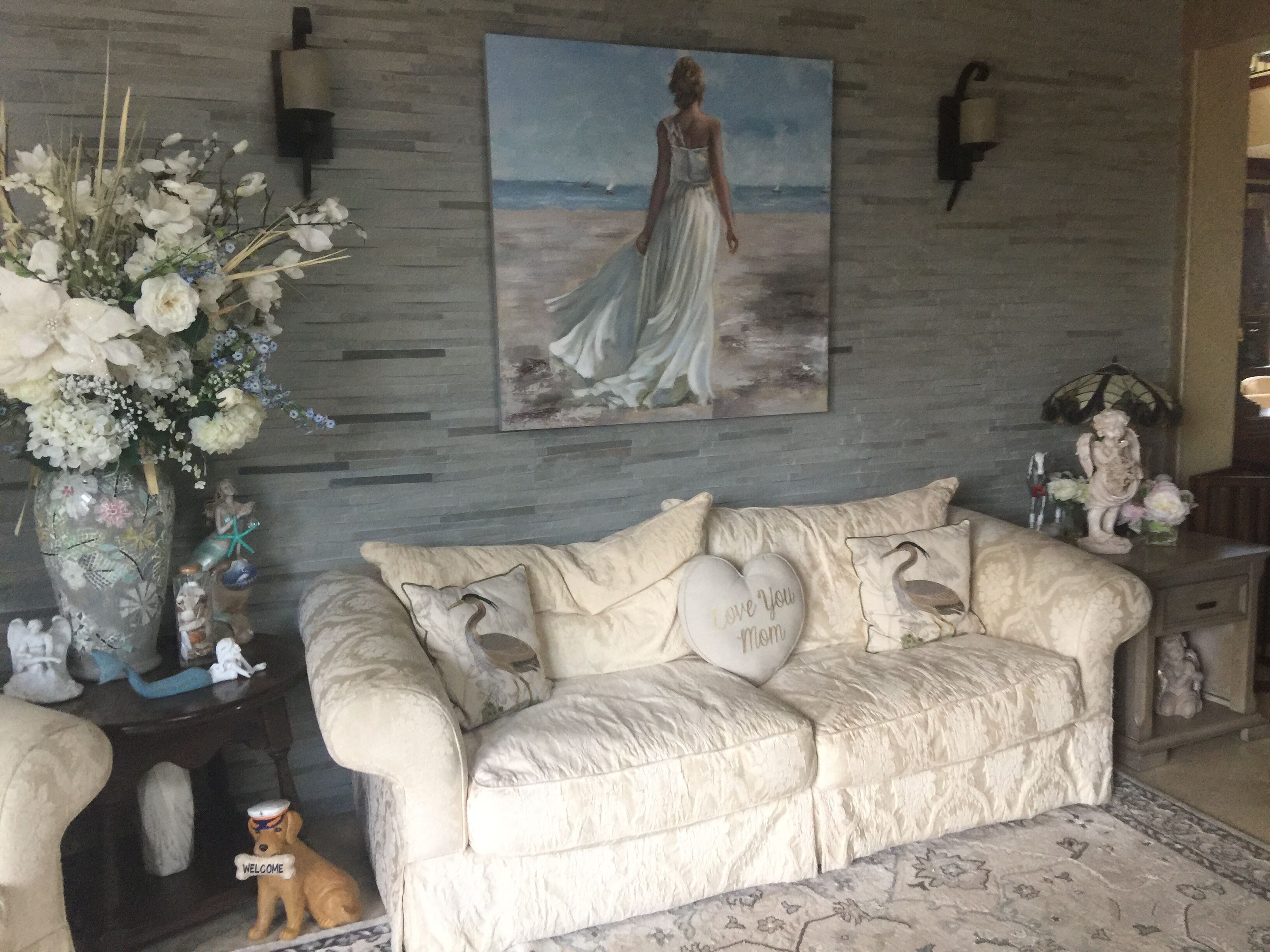   HUTCHENSON  ISLAND  RIVERFRONT  BEACH RESORT