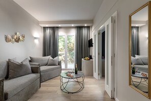 Svit Standard | Värdeförvaringsskåp på rummet, individuell inredning och unika möbler