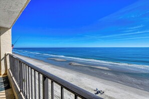 On the beach - Atalaya Tower 605, Well-maintained Three Bedroom, Two Bath Condo (Garden City Beach)