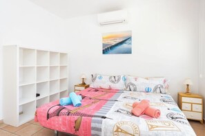 3 bedrooms, iron/ironing board, travel cot, free WiFi