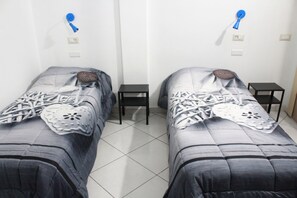 1 bedroom, desk, free WiFi, bed sheets - Camera VENERE (Pisa)