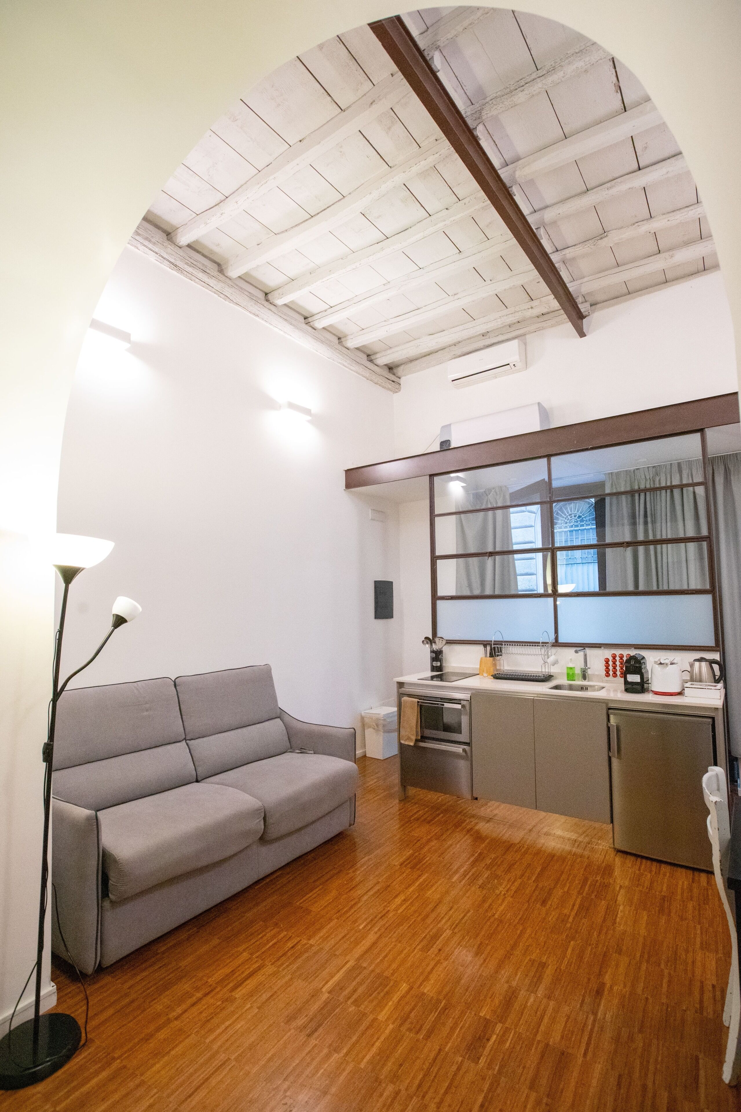 Loft 90 mq  de dos habitaciones en el Gueto Judío