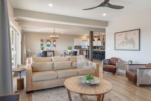 Smart TV, fireplace, DVD player, table football - Lakeview-close to Silver Dollar City-indoor pool (Branson)