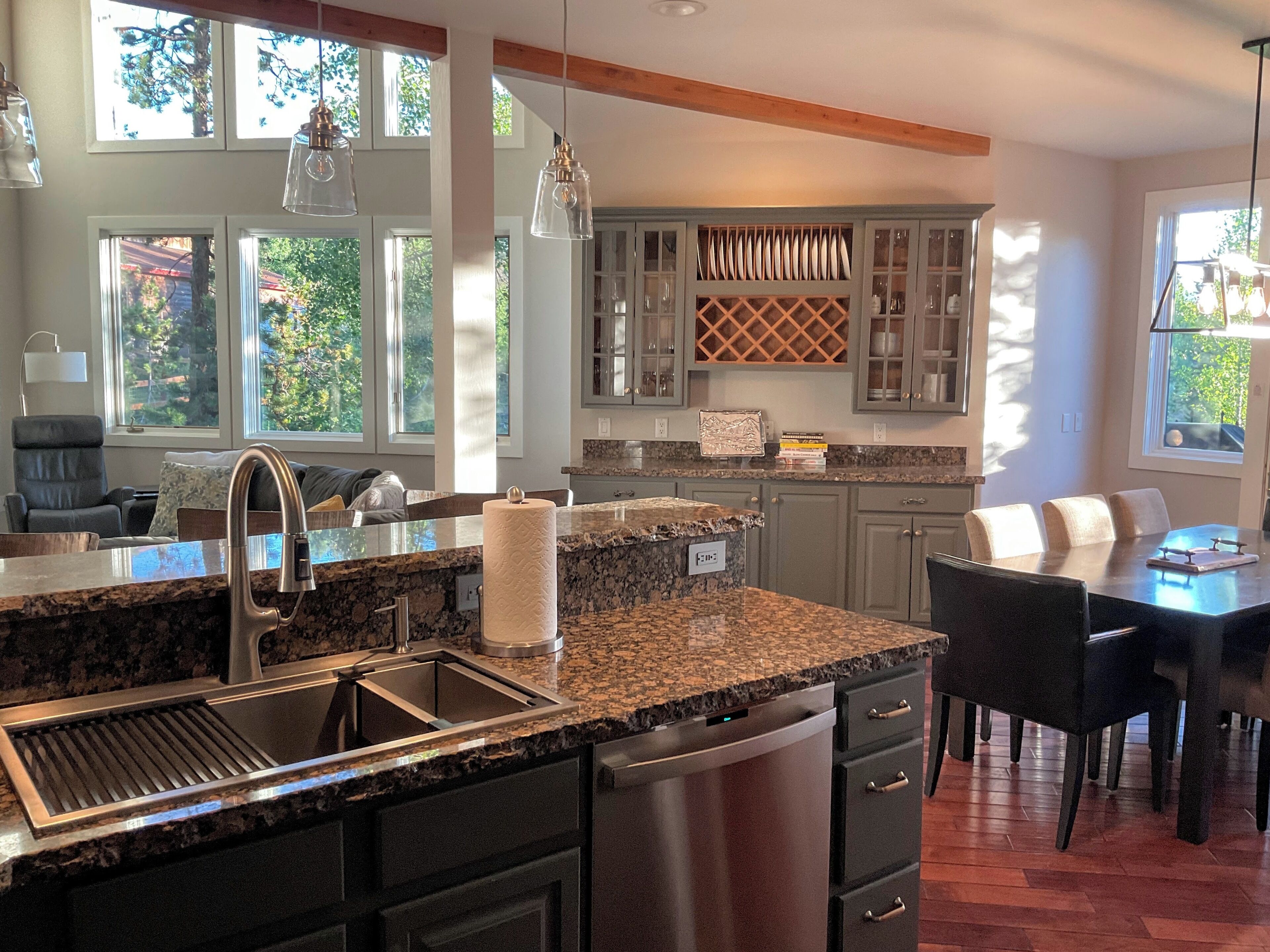 Centrally Located Roomy Updated Frisco Home, Easy to Slopes + All of Summit!